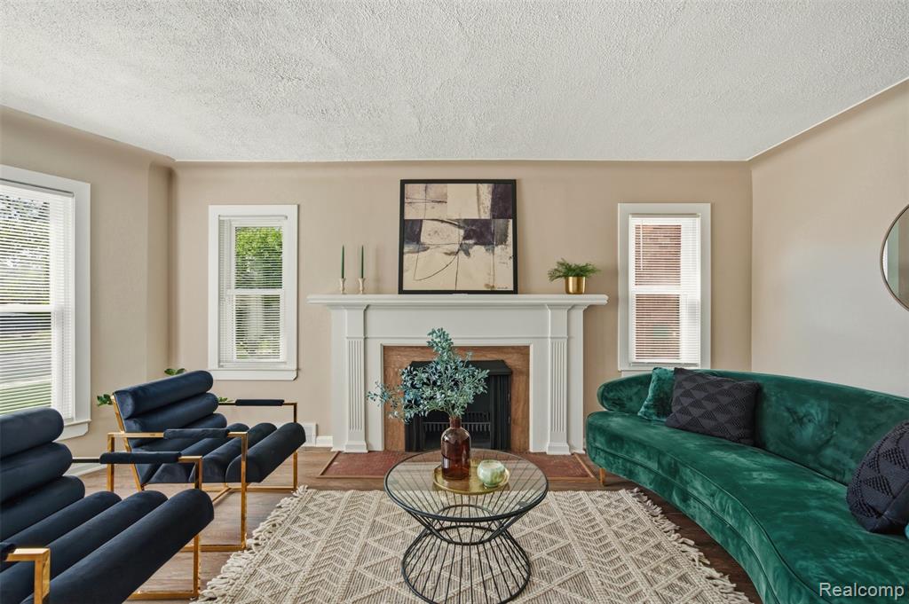 16605 Prevost Street Property Photo 5
