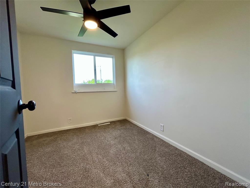 6187 Eldon Road Property Photo 7