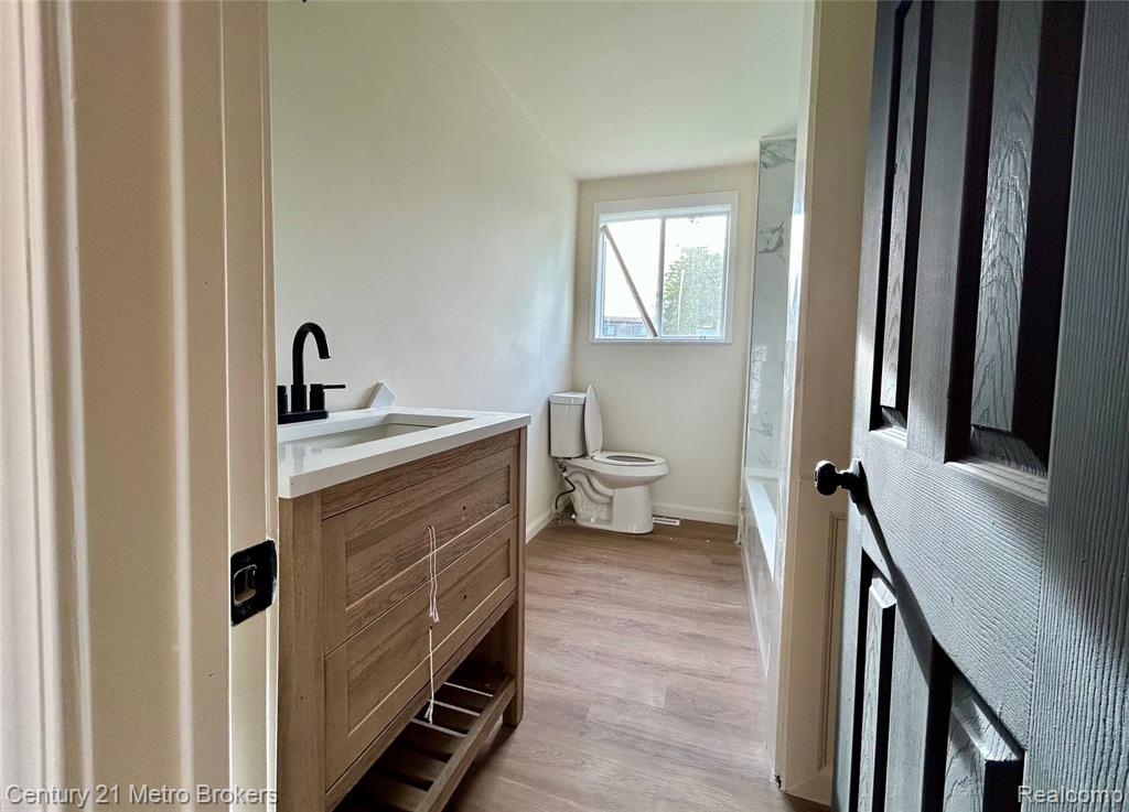 6187 Eldon Road Property Photo 9
