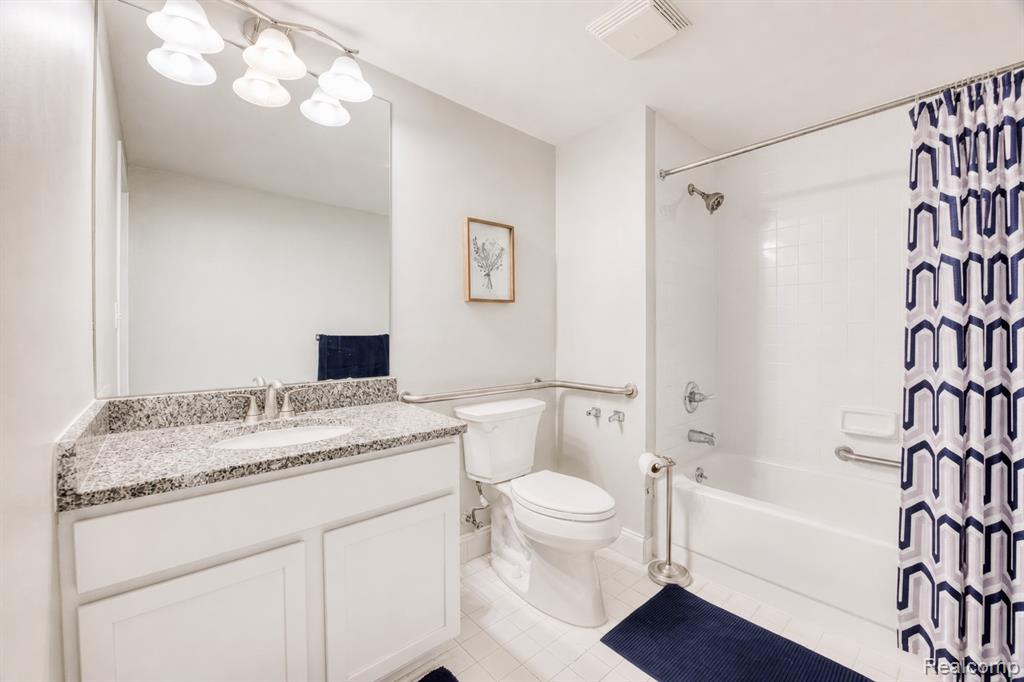 250 E Harbortown Drive Property Photo 6