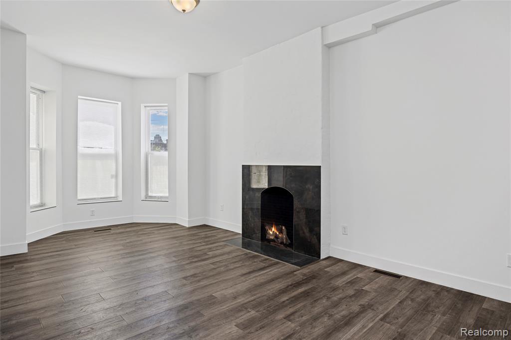 269 Watson Street Property Photo 7