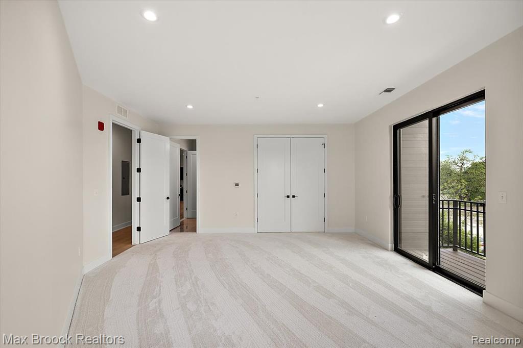 1760 E Auburn Road Property Photo 21