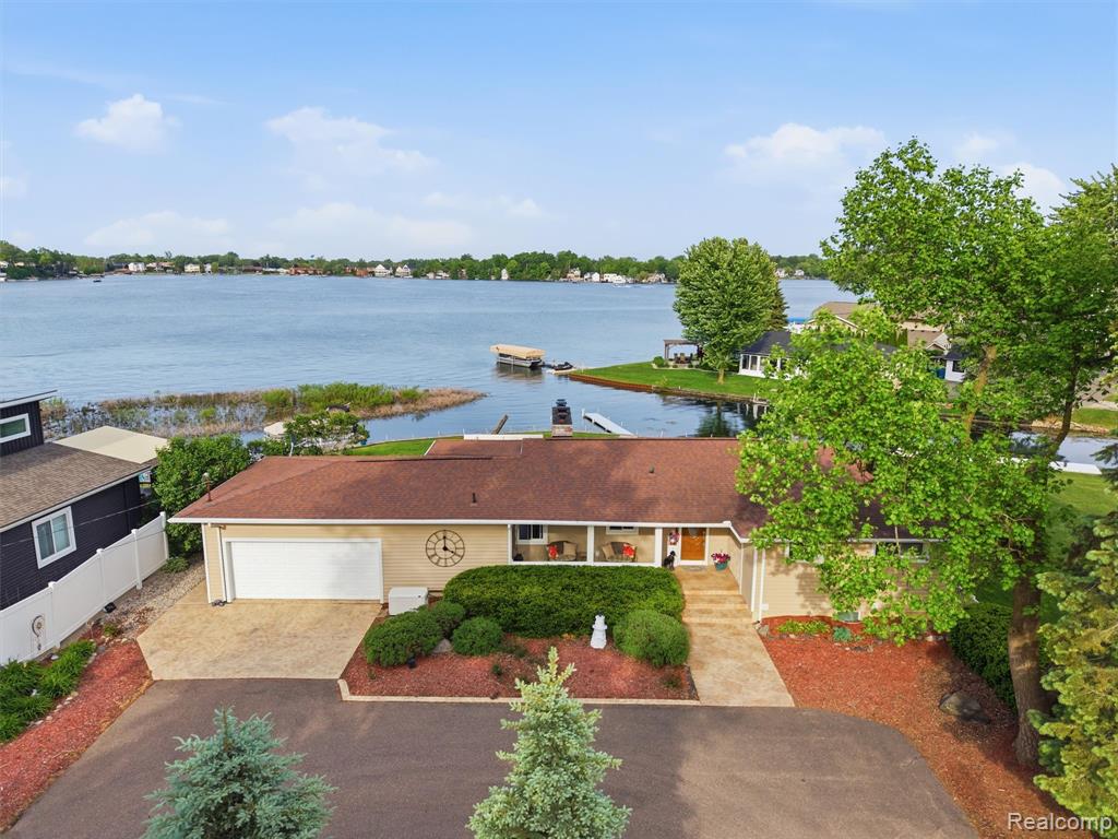 12099 Torrey Road Property Photo 1