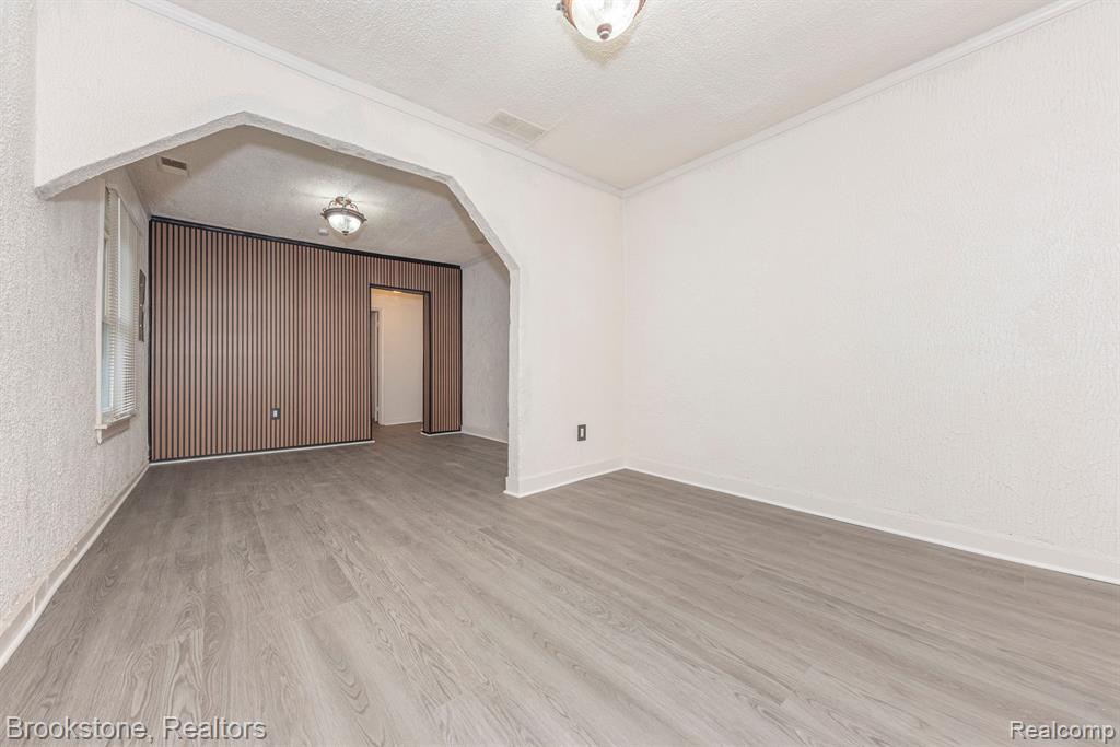 27620 Newcastle Street Property Photo 18