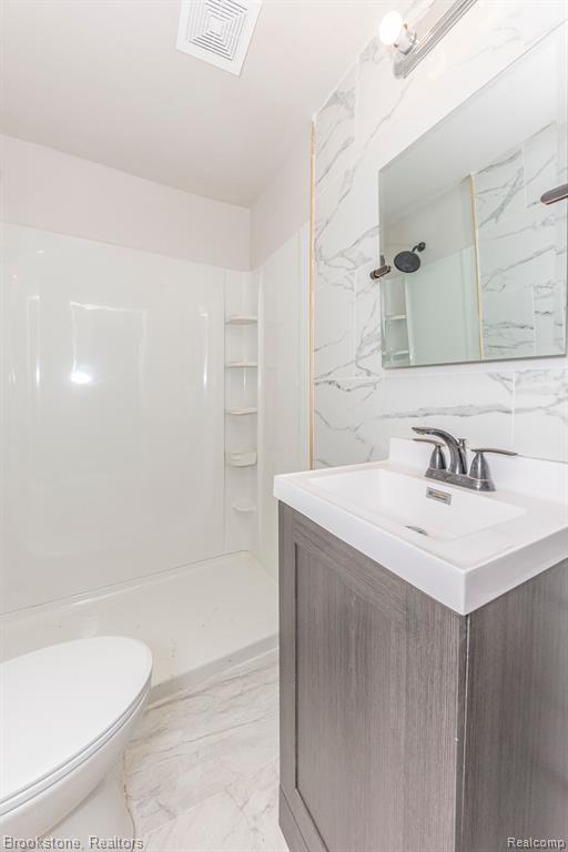 27620 Newcastle Street Property Photo 19