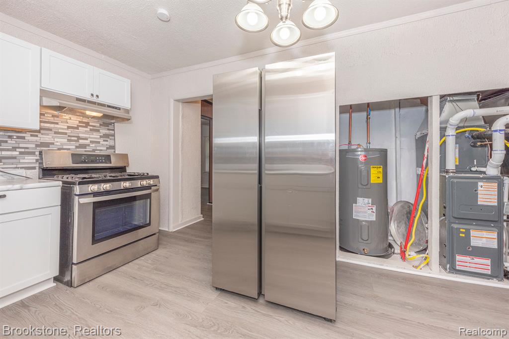 27620 Newcastle Street Property Photo 23