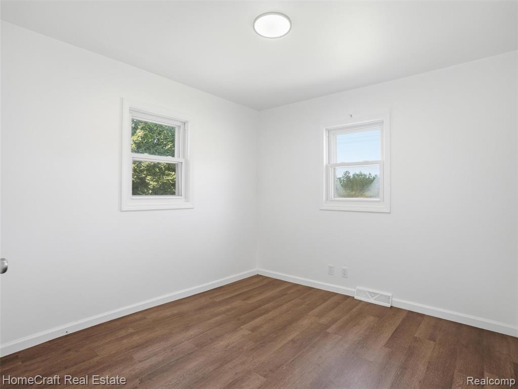 31245 Beverly Road Property Photo 6
