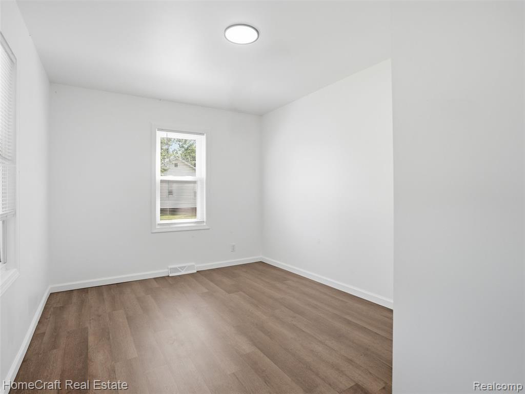 31245 Beverly Road Property Photo 7