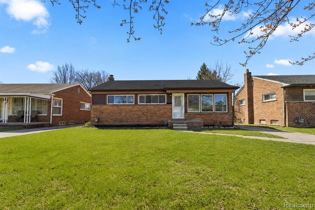 33091 Barton Street Property Photo 1