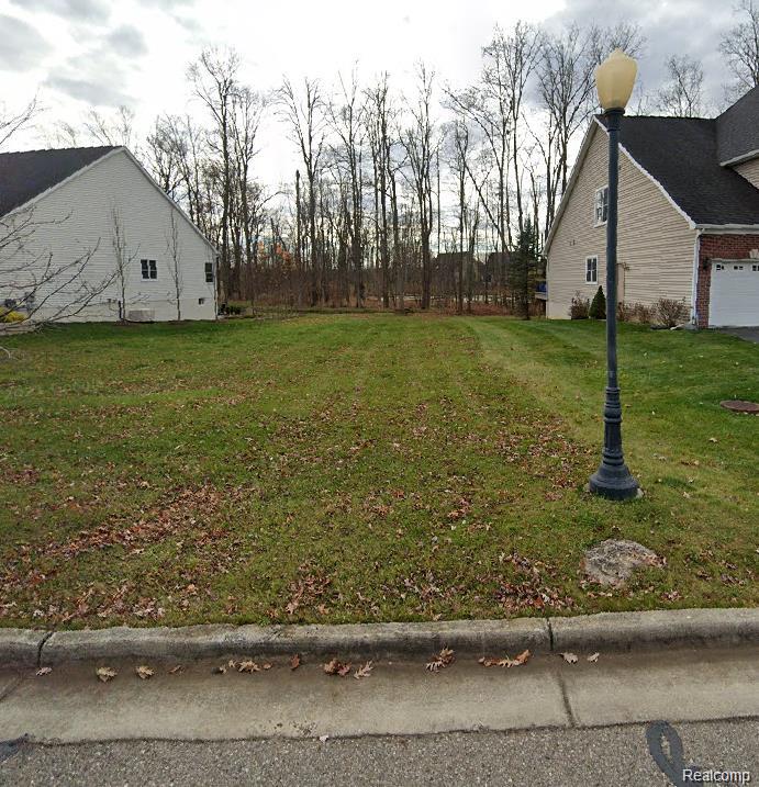 Unit 75 Edgewood Drive Property Photo 1