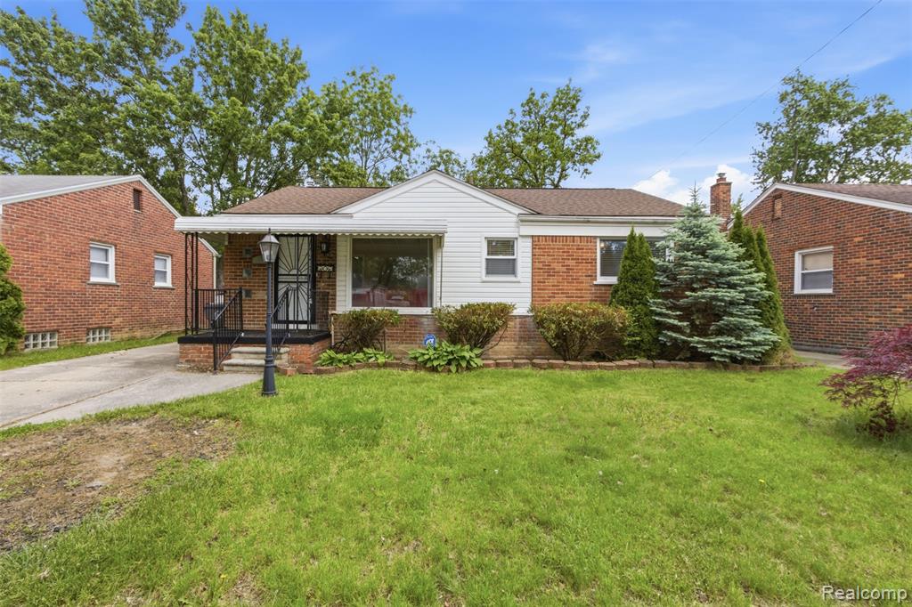 397 Longfellow Street Property Photo 1
