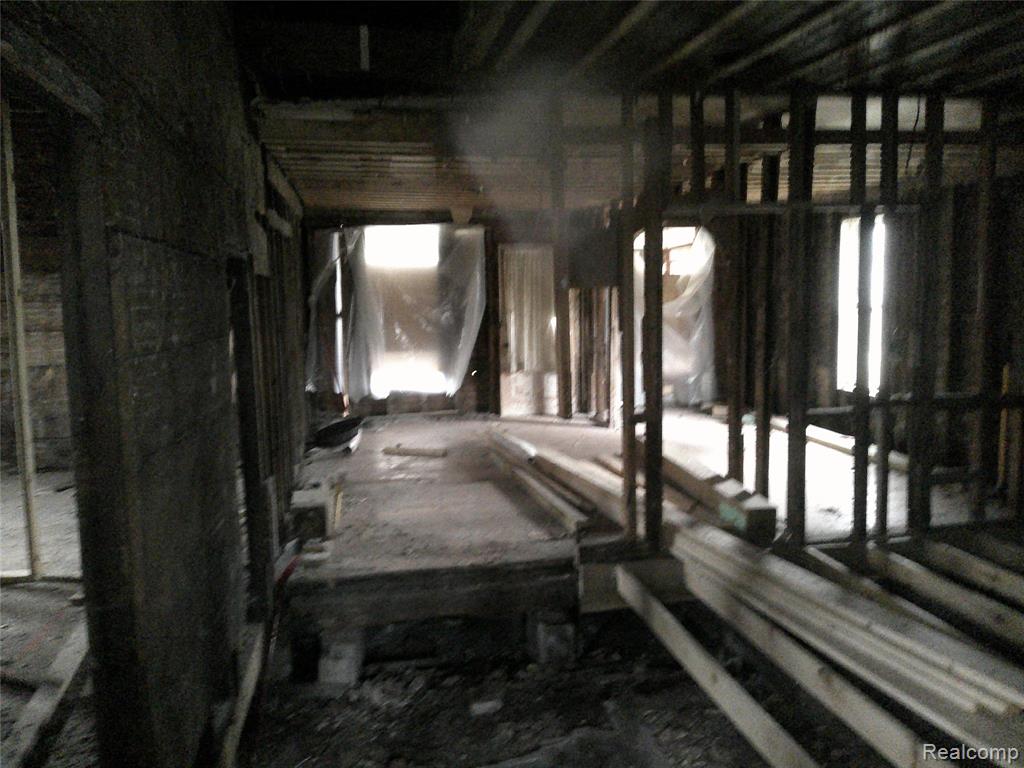 301 Chesaning Street Property Photo 6