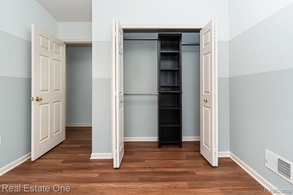 6963 Edgewater Drive Property Photo 17
