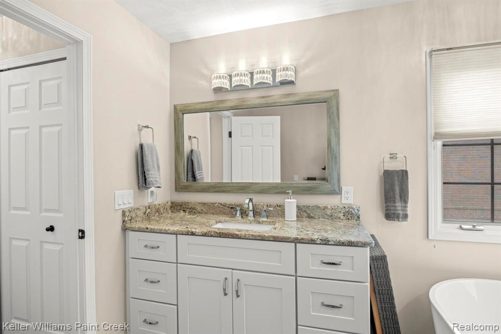 14092 Middlebury Property Photo 23