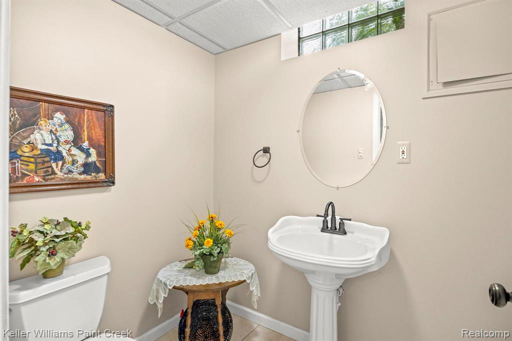 14092 Middlebury Property Photo 39