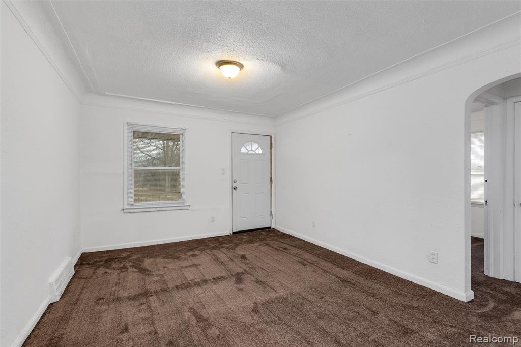 12244 Woodmont Avenue Property Photo 4
