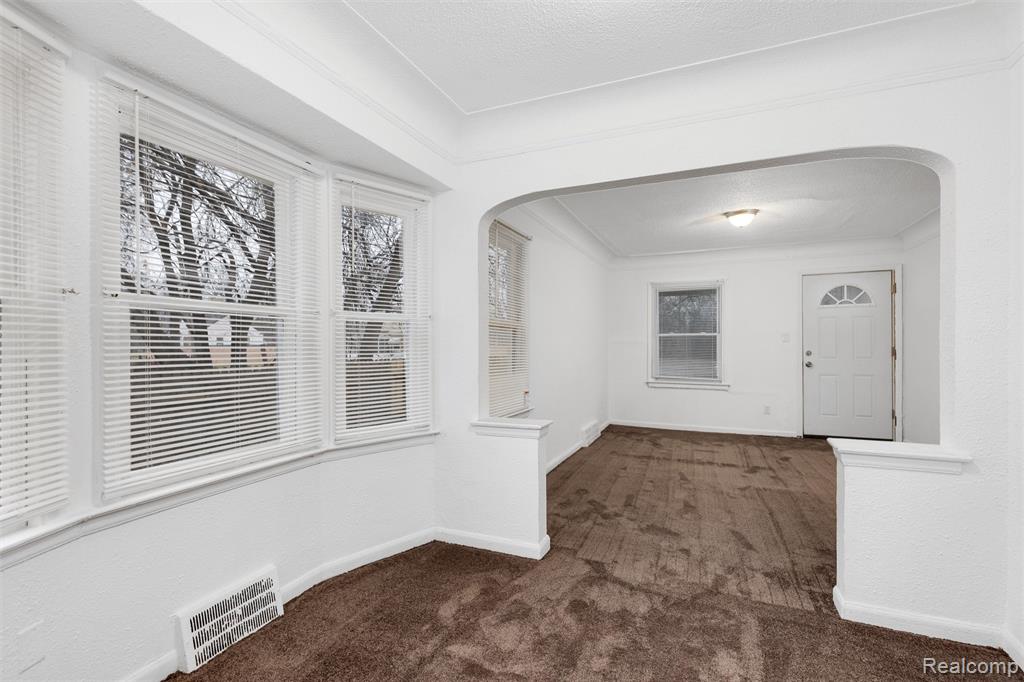 12244 Woodmont Avenue Property Photo 6