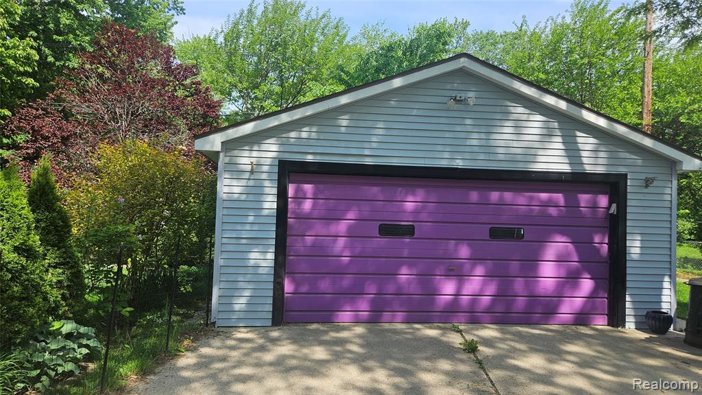 211 Starr Avenue Property Photo 6