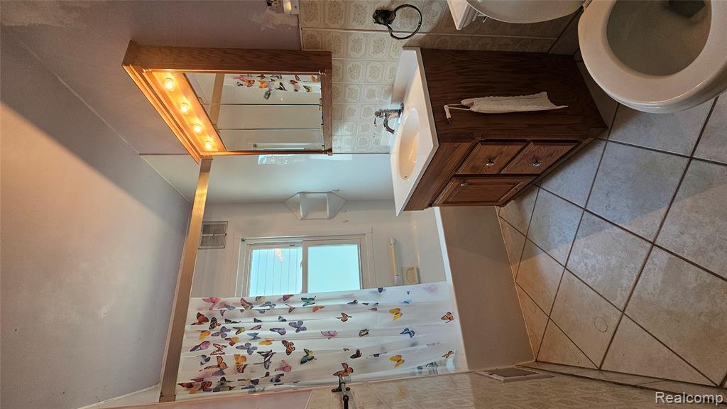 211 Starr Avenue Property Photo 17