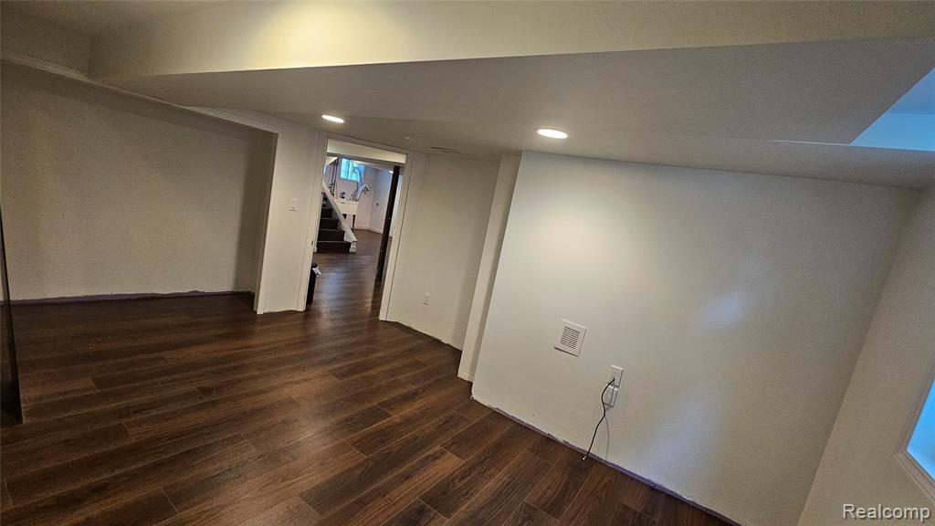 211 Starr Avenue Property Photo 29