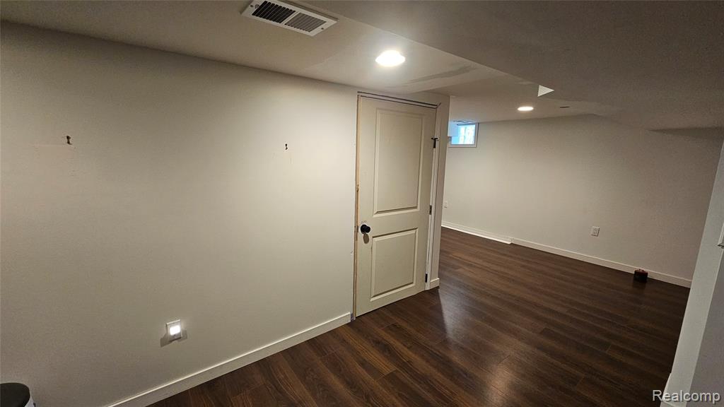 211 Starr Avenue Property Photo 31
