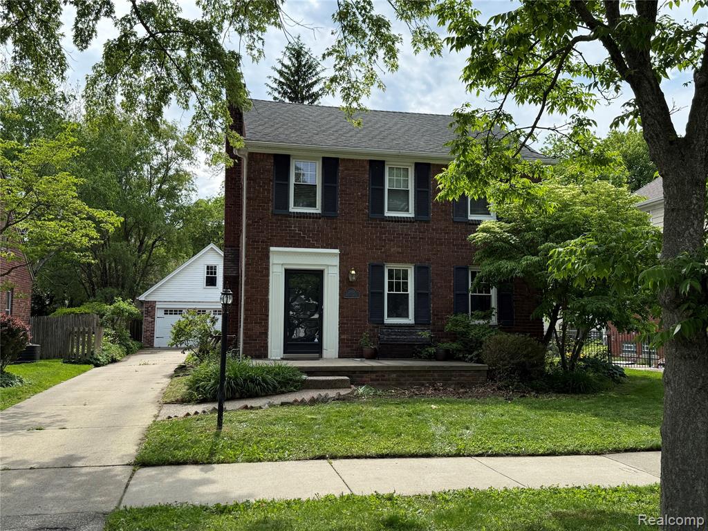 889 Rivard Boulevard Property Photo 1