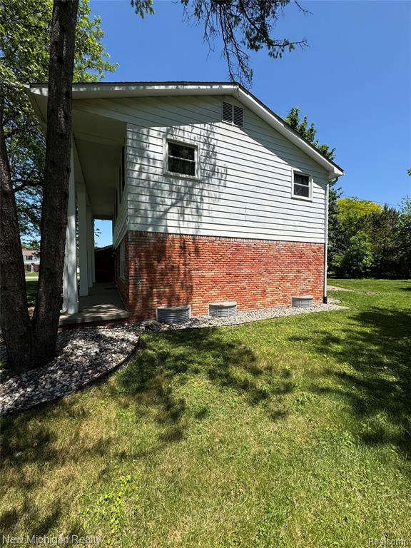 6139 Pebbleshire Circle Property Photo 3