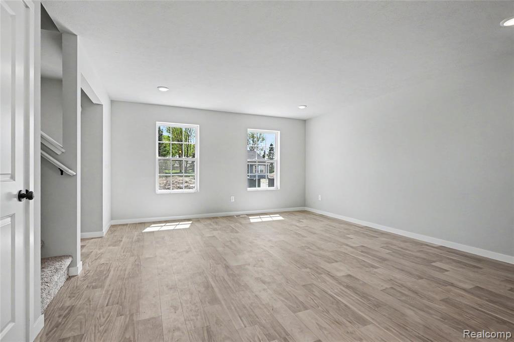 2328 Pear Tree Drive Property Photo 2