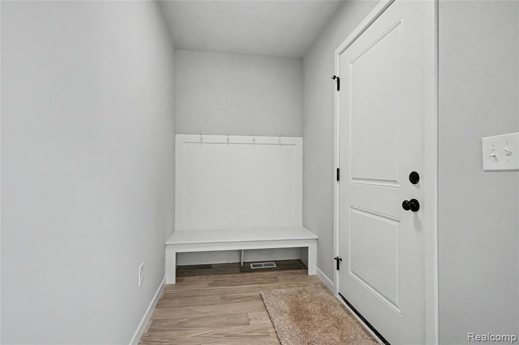 2328 Pear Tree Drive Property Photo 8