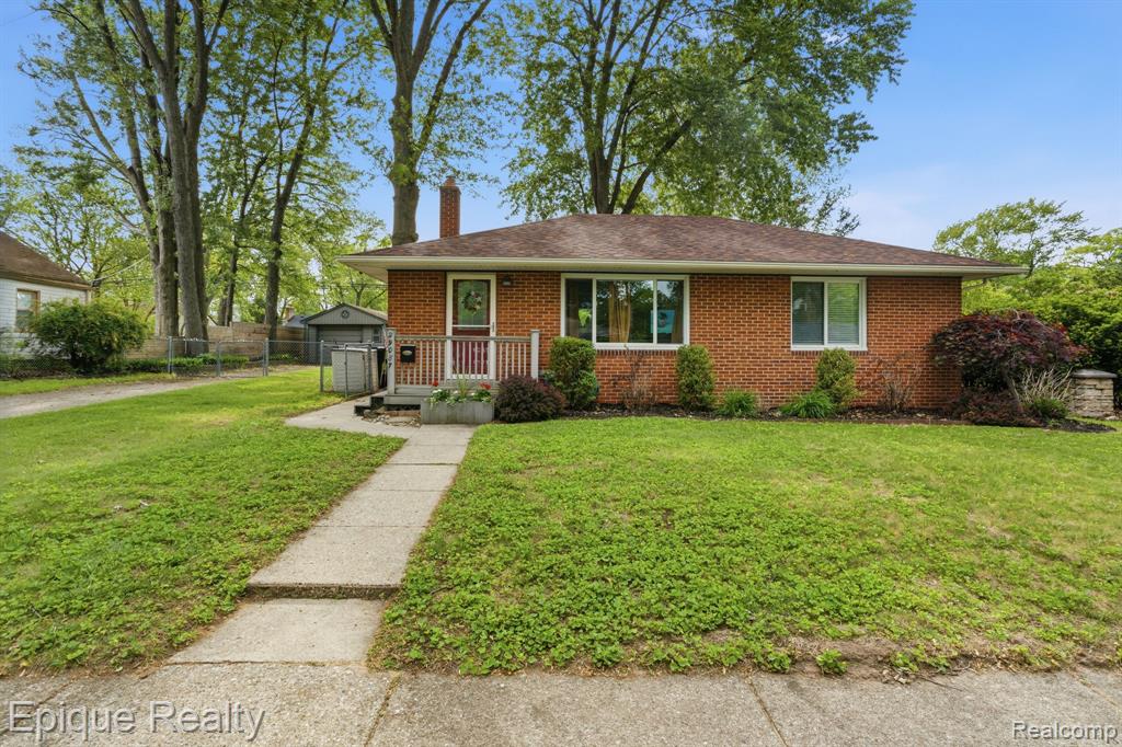 29087 Howard Avenue Property Photo 3