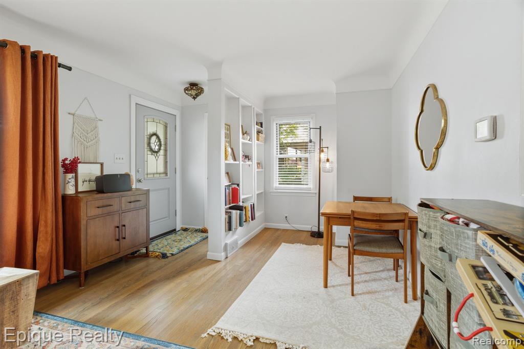 29087 Howard Avenue Property Photo 7