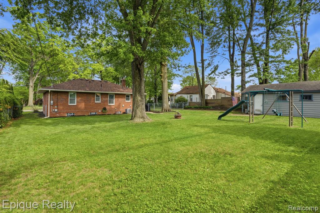 29087 Howard Avenue Property Photo 23