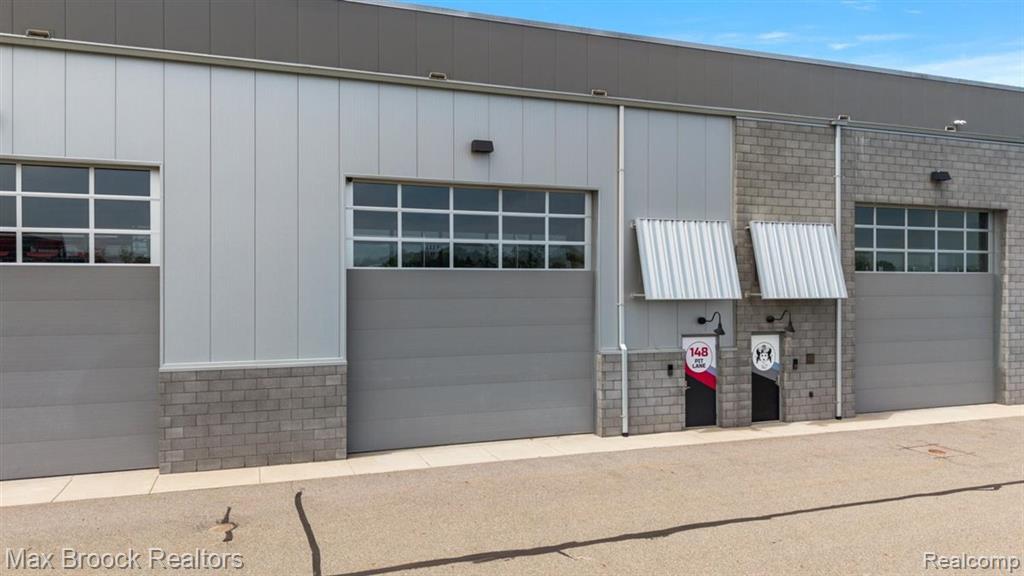 148 Pit Lane Property Photo 4