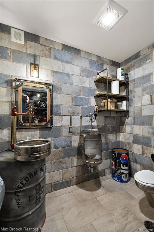 148 Pit Lane Property Photo 40