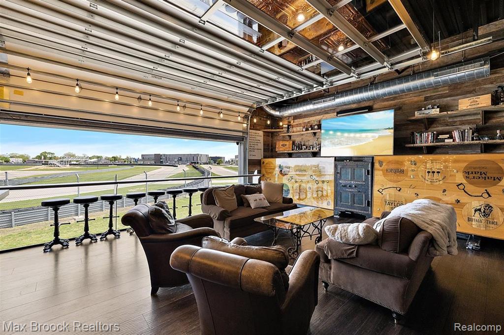 148 Pit Lane Property Photo 55