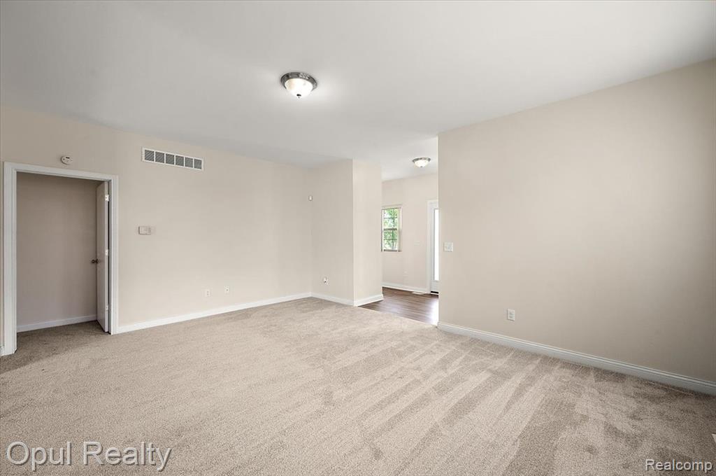 23934 Meadows Avenue Property Photo 10
