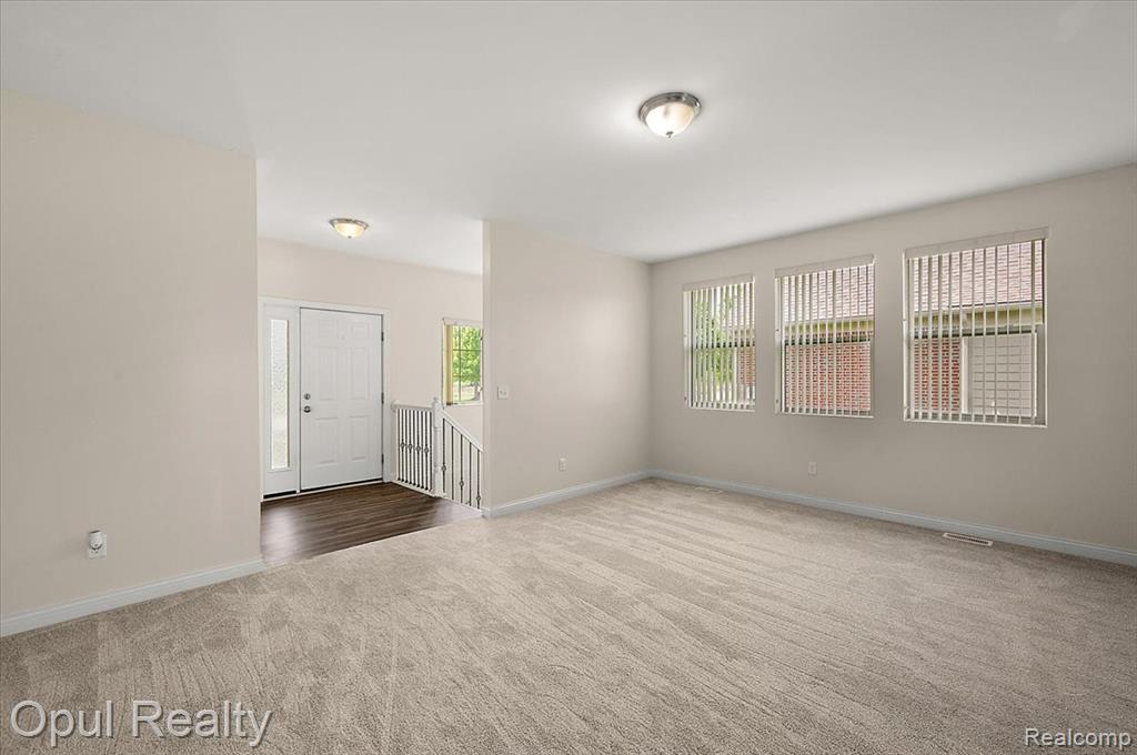 23934 Meadows Avenue Property Photo 11