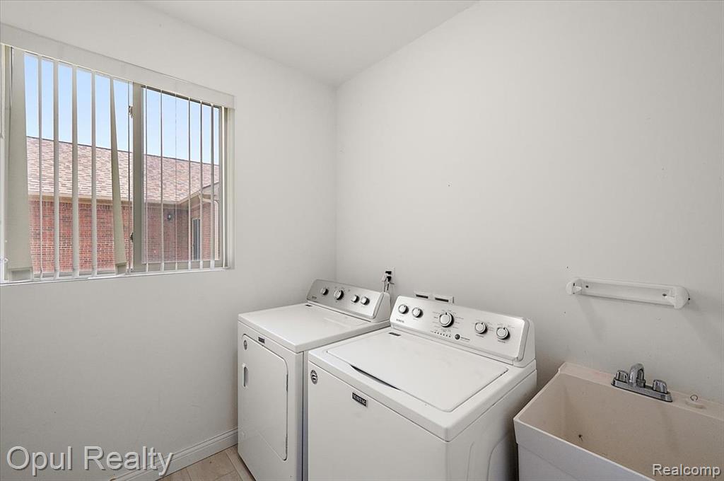 23934 Meadows Avenue Property Photo 20