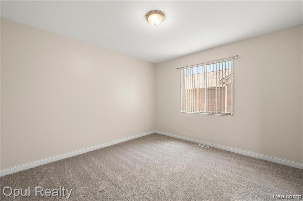 23934 Meadows Avenue Property Photo 21