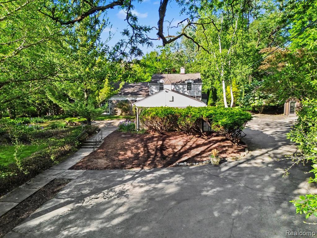 26580 Wellington Road Property Photo 3