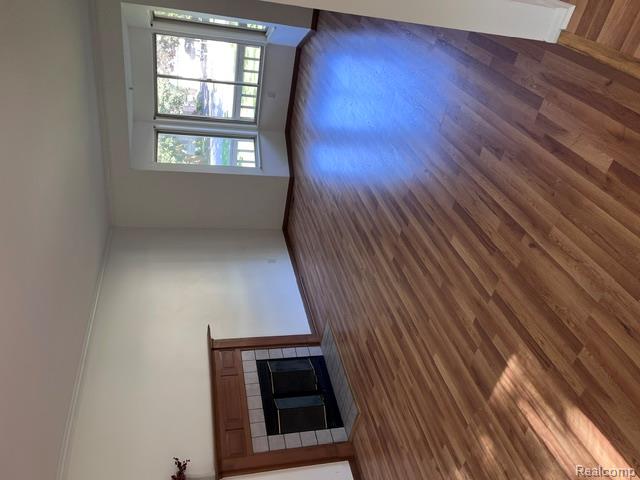 759 Geneva Property Photo 2