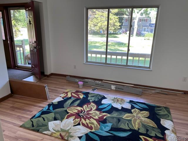 759 Geneva Property Photo 5
