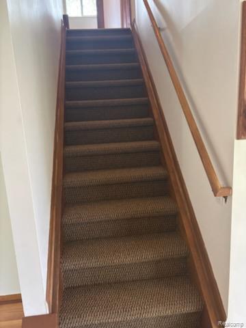 759 Geneva Property Photo 23