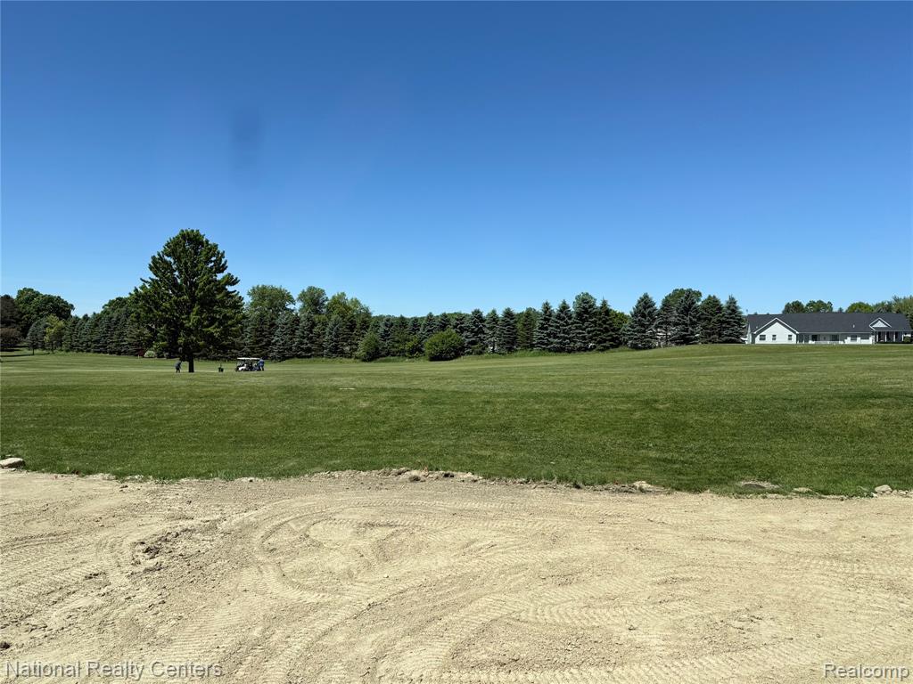 305 Devonshire Drive Property Photo 3
