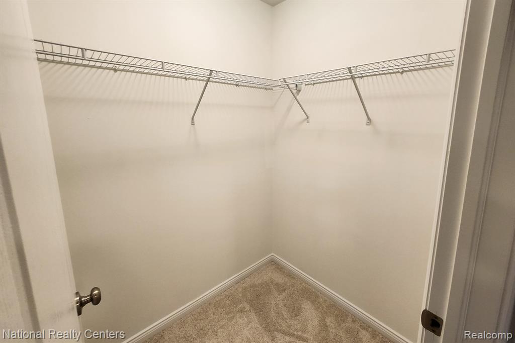 305 Devonshire Drive Property Photo 23