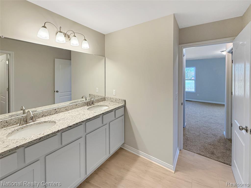 305 Devonshire Drive Property Photo 25