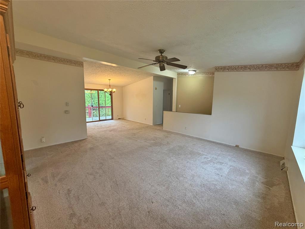 2801 Lackie Road Property Photo 6