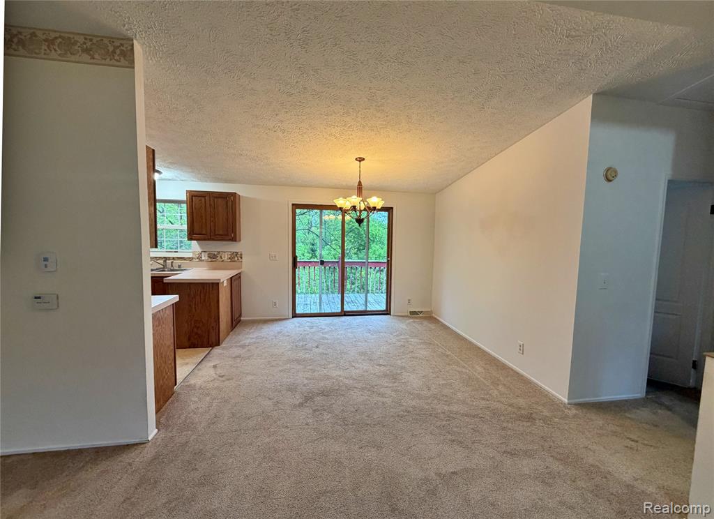 2801 Lackie Road Property Photo 7