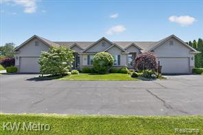 717 Koreys Circle Property Photo 3