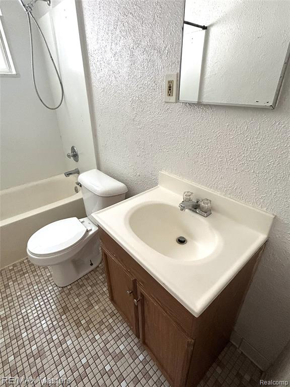 4210 Hazel Avenue Property Photo 8